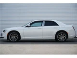 2016 Chrysler 300 300S White Sedan for sale, Japanese used car export - photo 6 of 24 | GULJI TRADERS