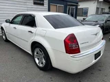 2006 Chrysler 300C 5.7 HEMI Sedan for sale, Japanese used car export - photo 10 of 69 | GULJI TRADERS