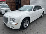 2006 Chrysler 300C 5.7 HEMI Sedan for sale, Japanese used car export - photo 13 of 69 | GULJI TRADERS