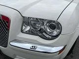 2006 Chrysler 300C 5.7 HEMI Sedan for sale, Japanese used car export - photo 16 of 69 | GULJI TRADERS