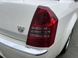 2006 Chrysler 300C 5.7 HEMI Sedan for sale, Japanese used car export - photo 18 of 69 | GULJI TRADERS