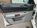 2006 Chrysler 300C 5.7 HEMI Sedan for sale, Japanese used car export - photo 48 of 69 | GULJI TRADERS