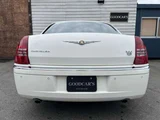 2006 Chrysler 300C 5.7 HEMI Sedan for sale, Japanese used car export - photo 65 of 69 | GULJI TRADERS