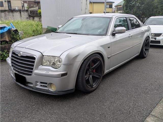 2007 Chrysler 300C 5.7 HEMI Sedan for sale, Japanese used car export | GULJI TRADERS