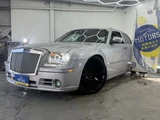 2010 Chrysler 300C 3.5 Sedan for sale, Japanese used car export - photo 1 of 32 | GULJI TRADERS