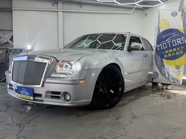 2010 Chrysler 300C 3.5 Sedan for sale, Japanese used car export | GULJI TRADERS