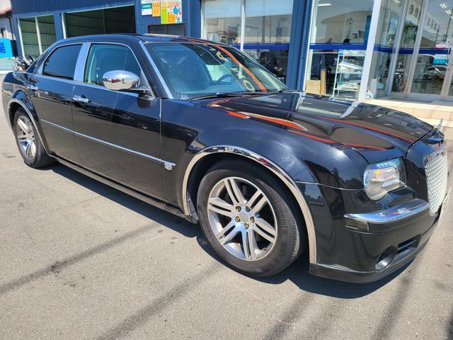 2012 Chrysler 300C I cannot find a matching item from the p - photo 1 2012 Chrysler 300C I cannot find a matching item from the p Sedan for sale, Japanese used car export - photo 1 of 24 | GULJI TRADERS