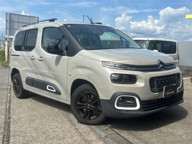 2022 Citroen Berlingo 1.5 SHINE BlueHDi - photo 1 2022 Citroen Berlingo 1.5 SHINE BlueHDi Van for sale, Japanese used car export - photo 1 of 26 | GULJI TRADERS