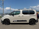 2022 Citroen Berlingo 1.5d SHINE BlueHDi Van for sale, Japanese used car export - photo 9 of 24 | GULJI TRADERS