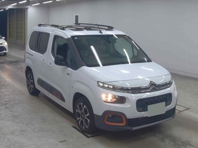 2022 Citroen Berlingo XTR Van for sale, Japanese used car export - photo 1 of 6 | GULJI TRADERS