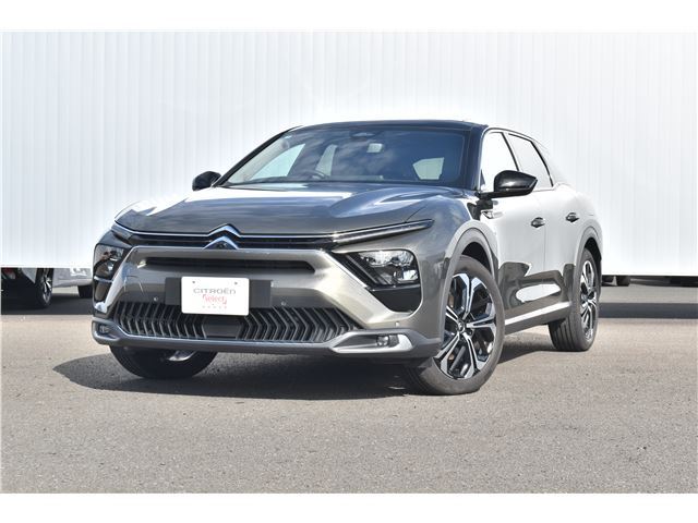 2025 Citroen C5 X Hybrid Sedan for sale, Japanese used car export - photo 1 of 32 | GULJI TRADERS