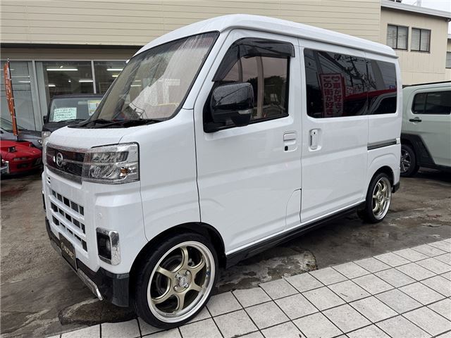 2025 Daihatsu Atrai RSR RSR Lowered 16AW Floating Navi - photo 1 2025 Daihatsu Atrai RSR RSR Lowered 16AW Floating Navi White Van for sale, Japanese used car export - photo 1 of 61 | GULJI TRADERS