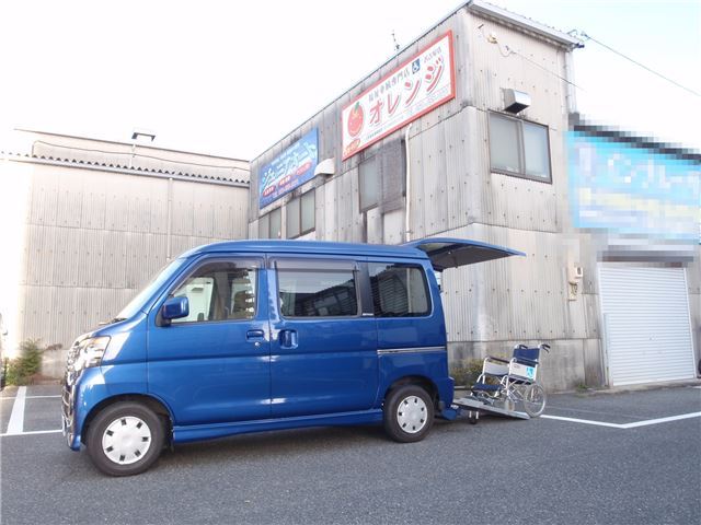 2007 Daihatsu Atrai Wagon - photo 1 2007 Daihatsu Atrai Wagon Van for sale, Japanese used car export - photo 1 of 49 | GULJI TRADERS