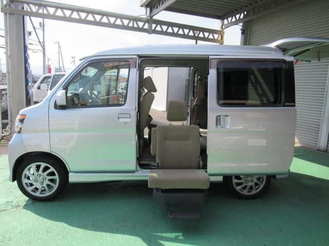 2013 Daihatsu Atrai Wagon 660 Van for sale, Japanese used car export - photo 1 of 20 | GULJI TRADERS