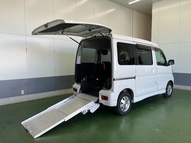 2020 Daihatsu Atrai Wagon SA3 - photo 1 2020 Daihatsu Atrai Wagon SA3 Van for sale, Japanese used car export - photo 1 of 23 | GULJI TRADERS