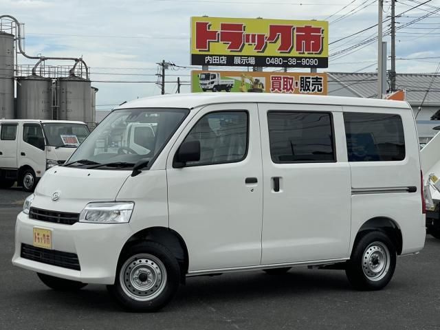 2025 Daihatsu Gran MAX Cargo GL Sedan for sale, Japanese used car export - photo 1 of 9 | GULJI TRADERS