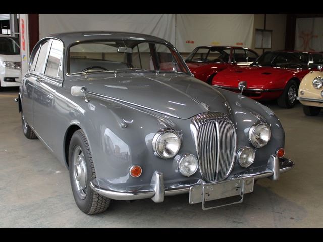 2008 Daimler 1967 V8 1967 V8 - photo 1 2008 Daimler 1967 V8 1967 V8 Gray Sedan for sale, Japanese used car export - photo 1 of 17 | GULJI TRADERS