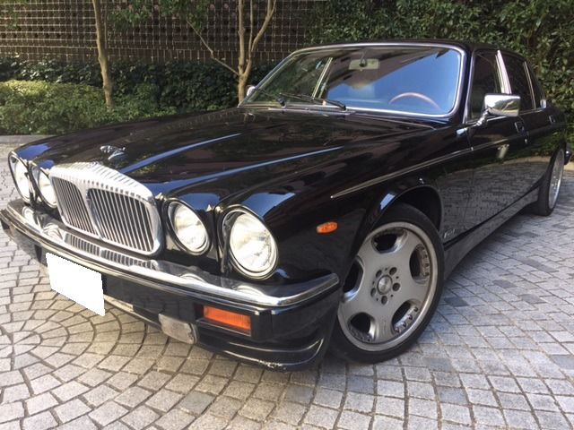 1992 Daimler double six double six Black Sedan for sale, Japanese used car export - photo 1 of 18 | GULJI TRADERS