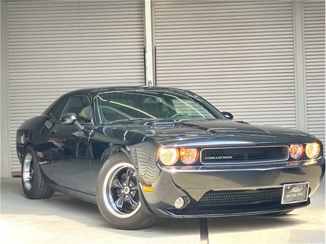 2012 Dodge Challenger SXT Black Coupe for sale, Japanese used car export - photo 1 of 47 | GULJI TRADERS