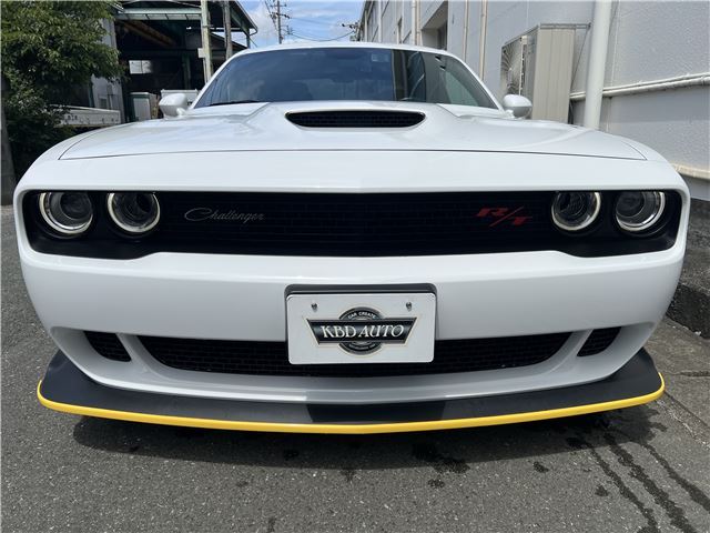2021 Dodge Challenger R/T Scat Pack Wide Body White Coupe for sale, Japanese used car export - photo 1 of 26 | GULJI TRADERS