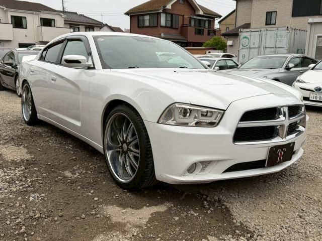 2011 Dodge Charger SXT Coupe for sale, Japanese used car export - photo 1 of 9 | GULJI TRADERS