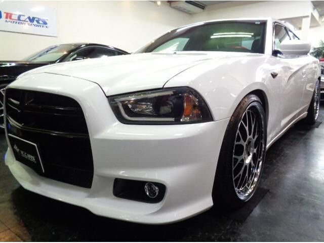 2014 Dodge Charger SE - photo 1 2014 Dodge Charger SE Coupe for sale, Japanese used car export - photo 1 of 10 | GULJI TRADERS