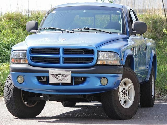 2000 Dodge Dakota - photo 1 2000 Dodge Dakota Sedan for sale, Japanese used car export | GULJI TRADERS