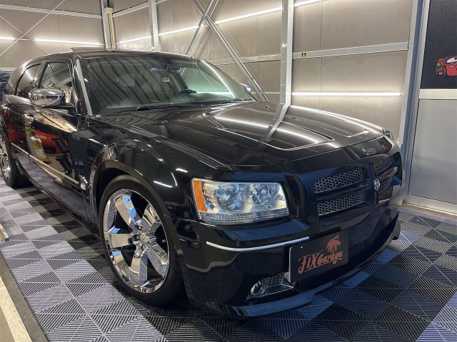 2010 Dodge Magnum SXT - photo 1 2010 Dodge Magnum SXT Sedan for sale, Japanese used car export | GULJI TRADERS