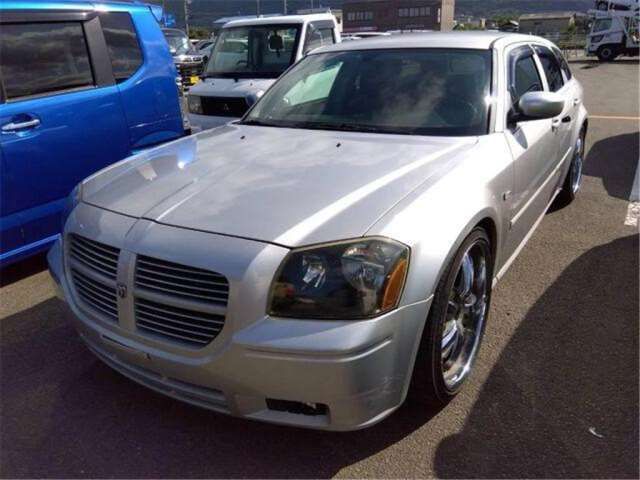 2010 Dodge Magnum - photo 1 2010 Dodge Magnum Sedan for sale, Japanese used car export - photo 1 of 8 | GULJI TRADERS