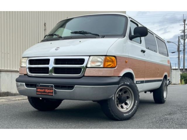 2005 Dodge RAM Sedan for sale, Japanese used car export - photo 1 of 52 | GULJI TRADERS