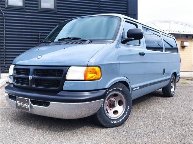 2006 Dodge RAM - photo 1 2006 Dodge RAM Sedan for sale, Japanese used car export - photo 1 of 48 | GULJI TRADERS