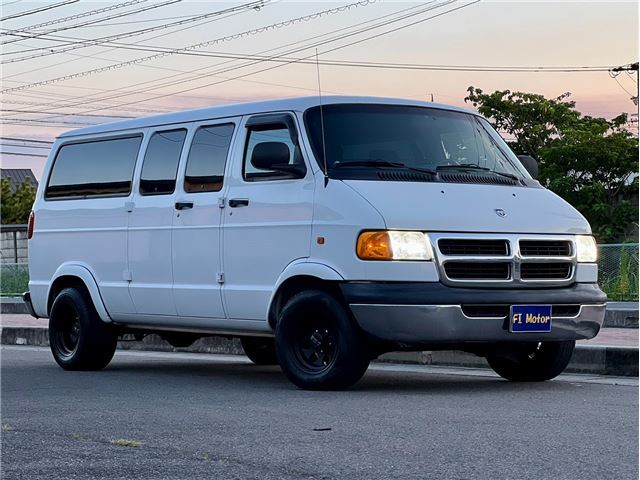 2004 Dodge VAN 5.2L - photo 1 2004 Dodge VAN 5.2L Van for sale, Japanese used car export - photo 1 of 46 | GULJI TRADERS