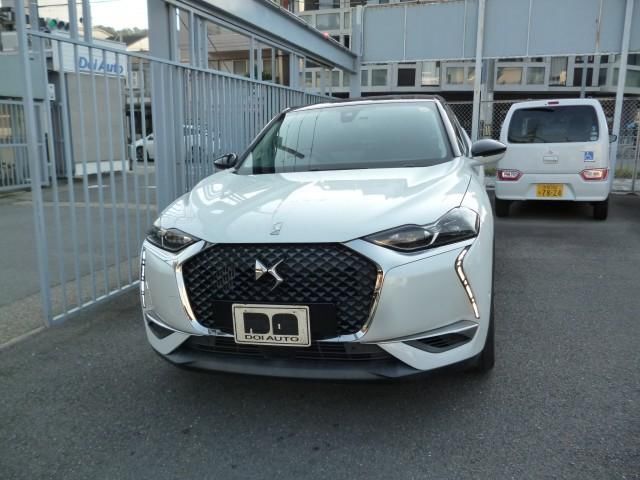 2021 DS 3 So Chic Leather Edition - photo 1 2021 DS 3 So Chic Leather Edition Pearl Sedan for sale, Japanese used car export - photo 1 of 9 | GULJI TRADERS