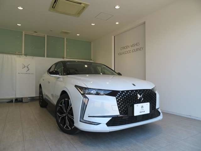 2026 DS 4 Diesel Turbo Sedan for sale, Japanese used car export | GULJI TRADERS