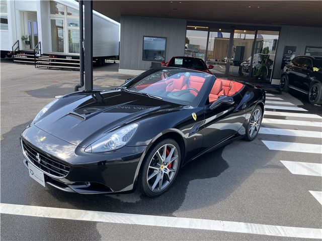 2010 Ferrari California Base Sedan for sale, Japanese used car export - photo 1 of 43 | GULJI TRADERS