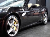 2010 Ferrari California Base Sedan for sale, Japanese used car export - photo 8 of 10 | GULJI TRADERS