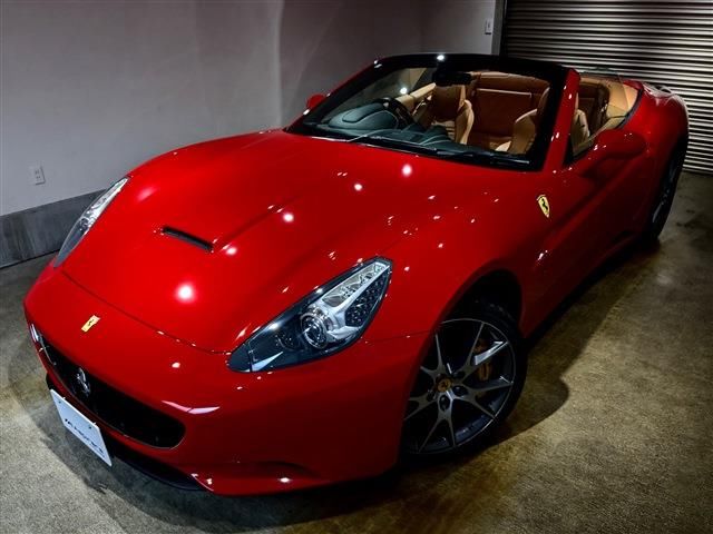 2012 Ferrari California F1 DCT Sedan for sale, Japanese used car export - photo 1 of 14 | GULJI TRADERS