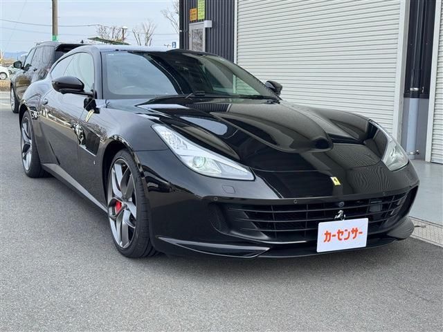 2019 Ferrari GTC4 Lusso - photo 1 2019 Ferrari GTC4 Lusso Sedan for sale, Japanese used car export - photo 1 of 24 | GULJI TRADERS
