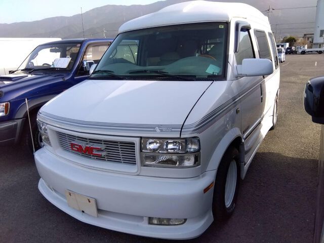 1997 GMC Safari Base grade White Sedan for sale, Japanese used car export | GULJI TRADERS