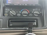 2002 GMC Suburban K1500SLE SUV for sale, Japanese used car export - photo 6 of 20 | GULJI TRADERS