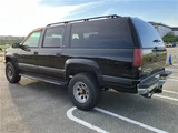 2002 GMC Suburban K1500SLE SUV for sale, Japanese used car export - photo 9 of 20 | GULJI TRADERS