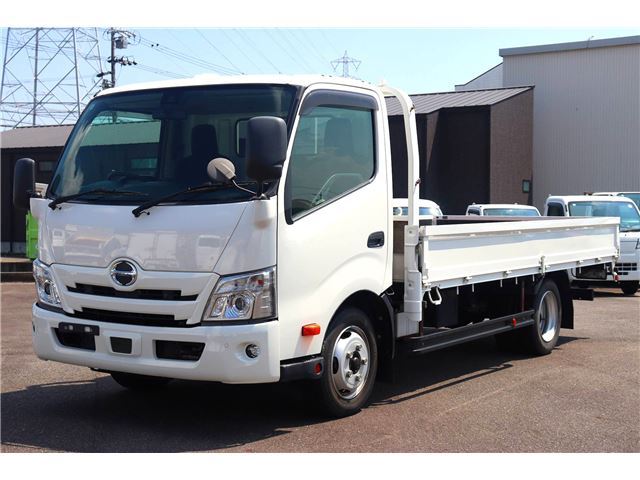 2019 Hino Dutro 2t Long - photo 1 2019 Hino Dutro 2t Long Truck for sale, Japanese used car export - photo 1 of 49 | GULJI TRADERS