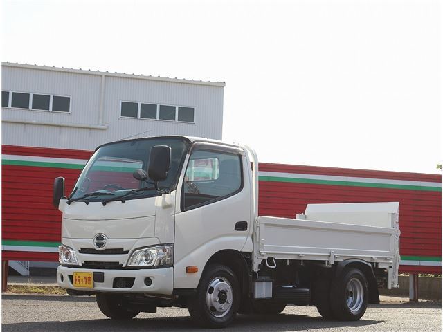 2019 Hino Dutro 2t - photo 1 2019 Hino Dutro 2t Truck for sale, Japanese used car export - photo 1 of 61 | GULJI TRADERS