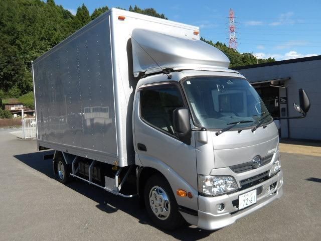 2019 Hino Dutro - photo 1 2019 Hino Dutro Truck for sale, Japanese used car export - photo 1 of 21 | GULJI TRADERS