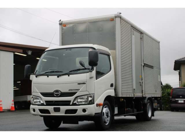 2019 Hino Dutro 2.95t - photo 1 2019 Hino Dutro 2.95t Truck for sale, Japanese used car export - photo 1 of 50 | GULJI TRADERS
