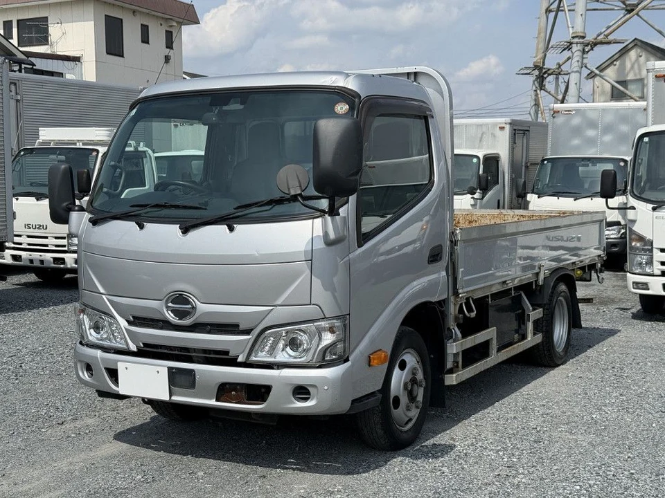 2020 Hino Dutro 2WD Truck for sale, Japanese used car export - photo 1 of 25 | GULJI TRADERS