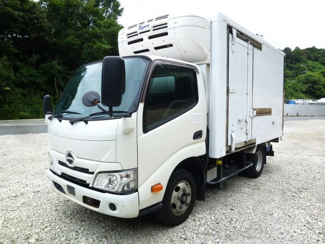 2020 Hino Dutro 2WD Truck for sale, Japanese used car export - photo 1 of 25 | GULJI TRADERS
