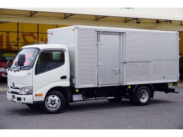 2021 Hino Dutro Standard Long - photo 1 2021 Hino Dutro Standard Long Truck for sale, Japanese used car export - photo 1 of 39 | GULJI TRADERS