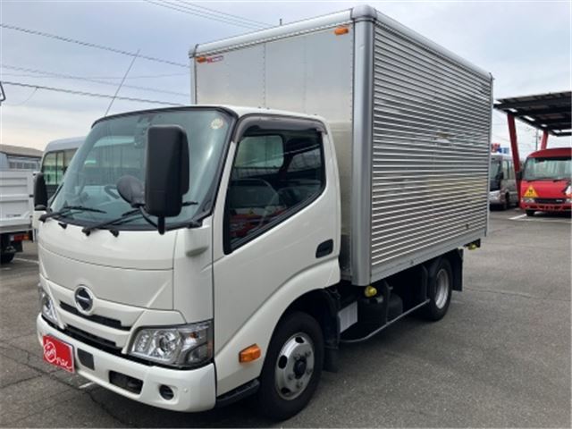 2022 Hino Dutro - photo 1 2022 Hino Dutro White Truck for sale, Japanese used car export - photo 1 of 54 | GULJI TRADERS