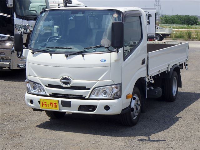 2022 Hino Dutro 2t Standard AT White Truck for sale, Japanese used car export - photo 1 of 51 | GULJI TRADERS